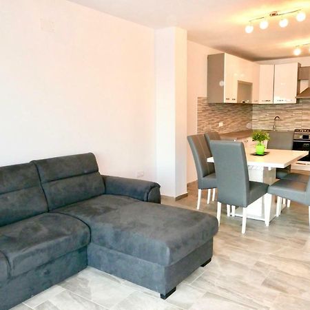 Antonia Apartments ซาวาลาติซา ภายนอก รูปภาพ