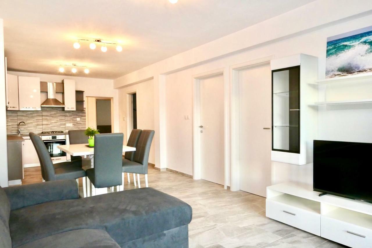 Antonia Apartments ซาวาลาติซา ภายนอก รูปภาพ